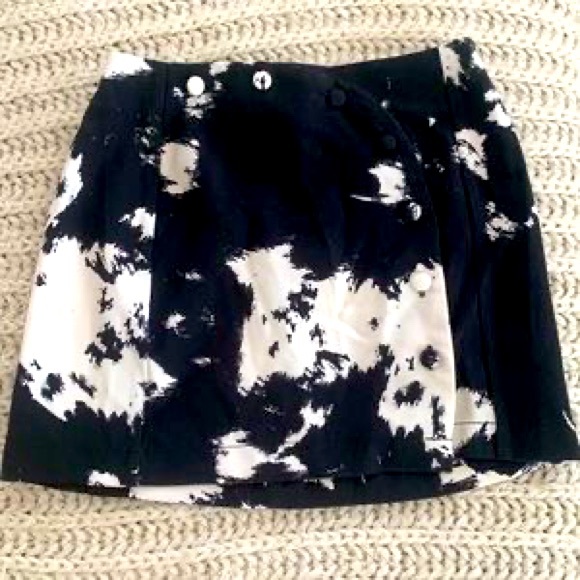 Cow print Urban Outfitters mini skirt with button details on front - Picture 1 of 3